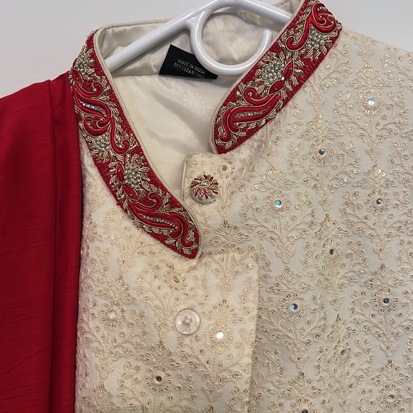 Off white Sherwani for sale with pagri (hat) included for free - Picture 3 of 9
